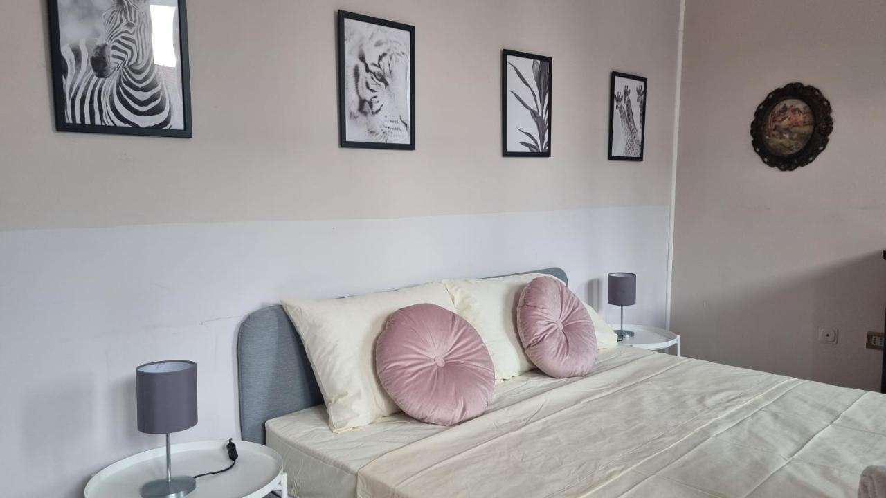 Apartment Carolina's Caserta